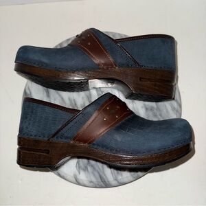 Dansko Pavan Blue Leather Crocodile Print Embossed Studded Clog Sz 42 US  10